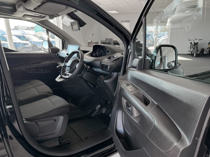 2025 Peugeot Partner