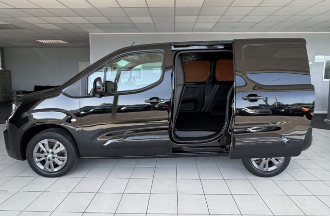 2025 Peugeot Partner
