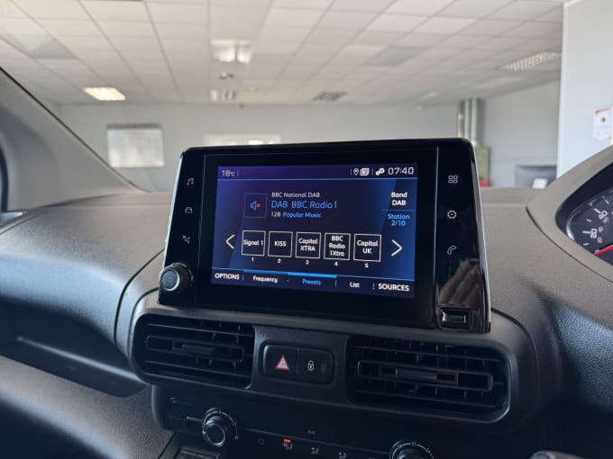 2025 Peugeot Partner