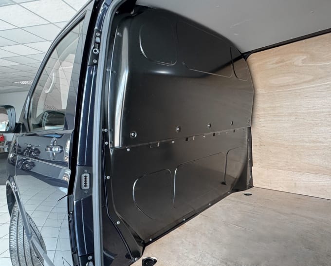 2025 Volkswagen Transporter