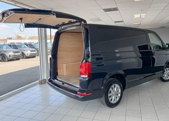 2025 Volkswagen Transporter