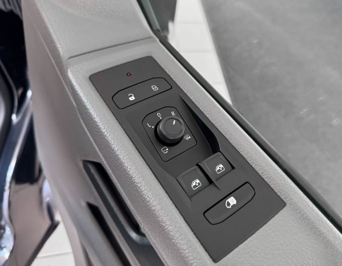 2025 Volkswagen Transporter