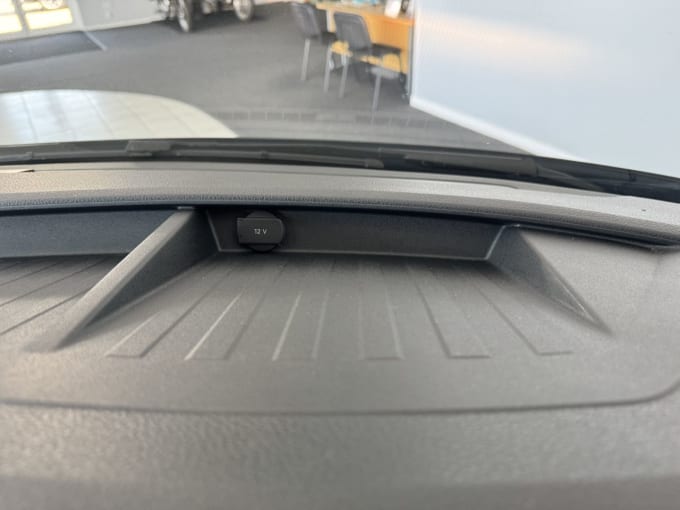 2025 Volkswagen Transporter