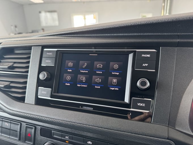 2025 Volkswagen Transporter