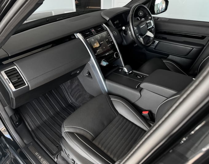 2025 Land Rover Discovery