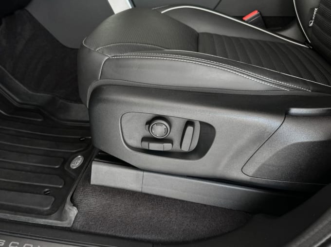 2025 Land Rover Discovery