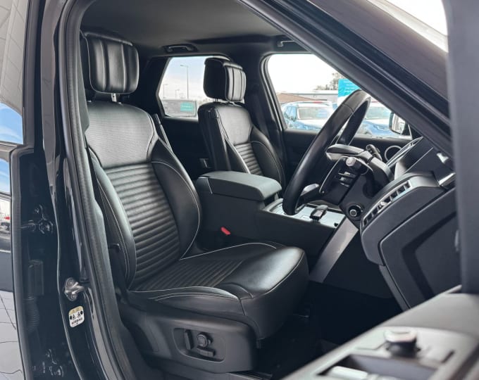 2025 Land Rover Discovery