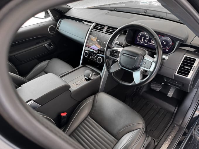 2025 Land Rover Discovery