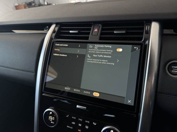 2025 Land Rover Discovery
