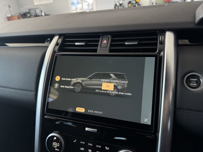 2025 Land Rover Discovery