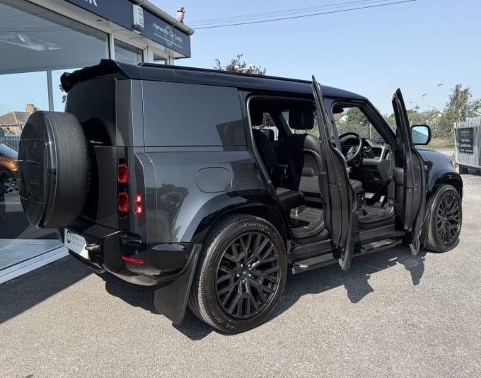 2025 Land Rover Defender