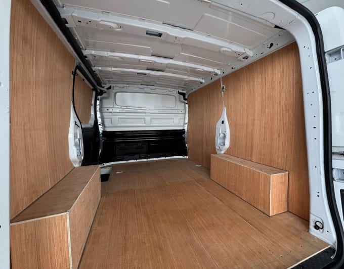 2025 Renault Trafic