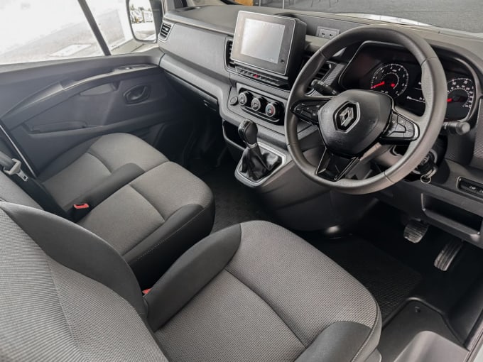 2025 Renault Trafic