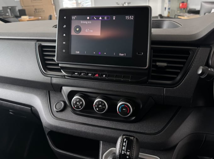 2025 Renault Trafic