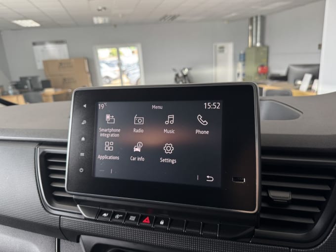 2025 Renault Trafic
