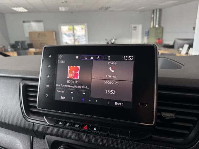 2025 Renault Trafic
