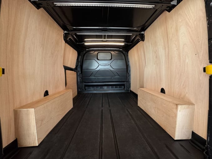 2025 Ford Transit Custom