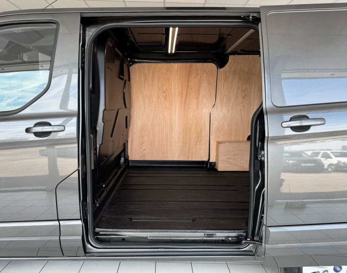 2025 Ford Transit Custom