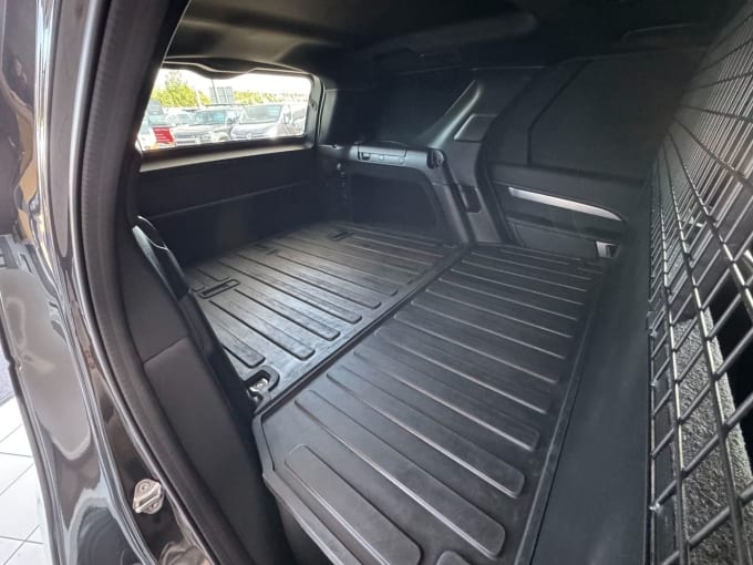 2025 Land Rover Discovery