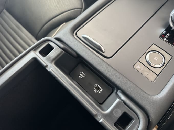 2025 Land Rover Discovery