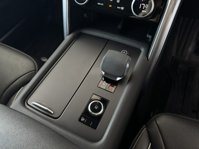 2025 Land Rover Discovery