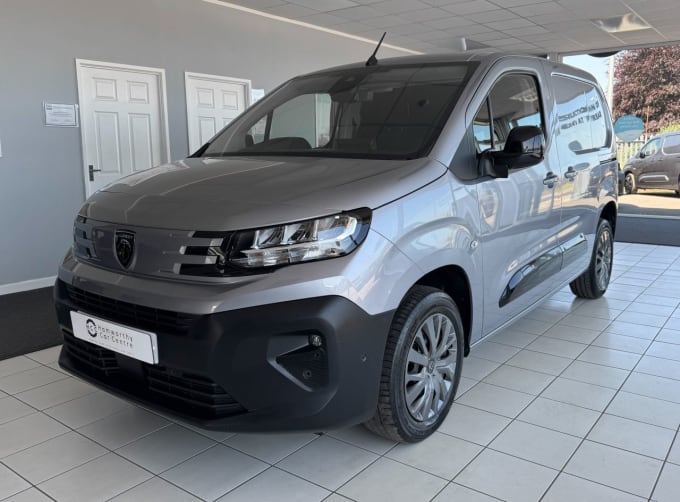 2025 Peugeot Partner