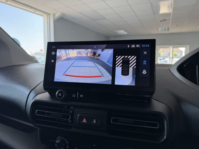 2025 Peugeot Partner