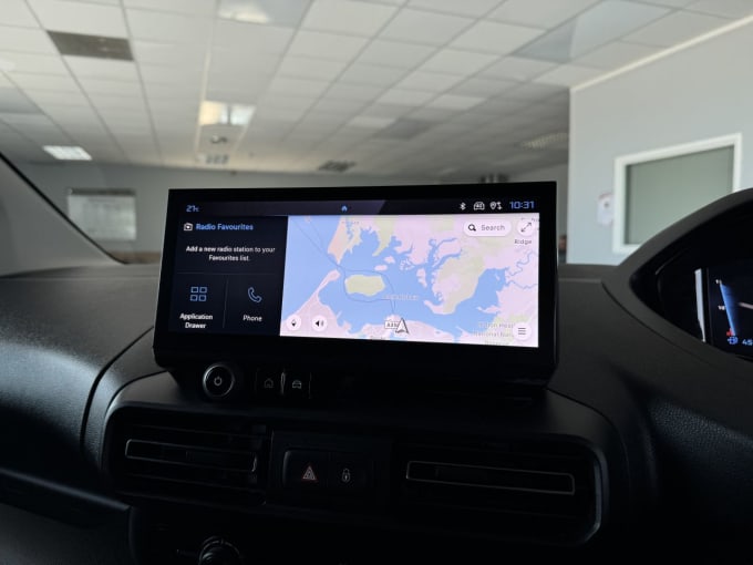 2025 Peugeot Partner
