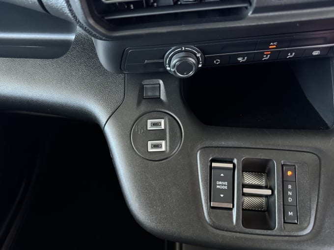 2025 Peugeot Partner