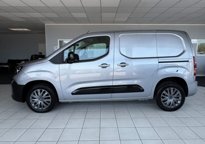 2025 Peugeot Partner