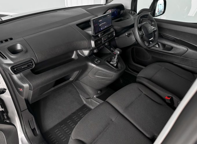 2025 Peugeot Partner