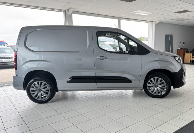2025 Peugeot Partner