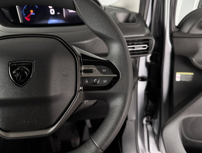 2025 Peugeot Partner