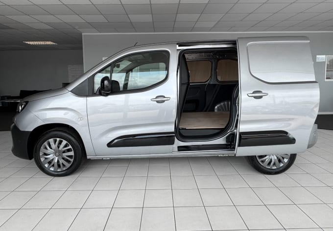 2025 Peugeot Partner