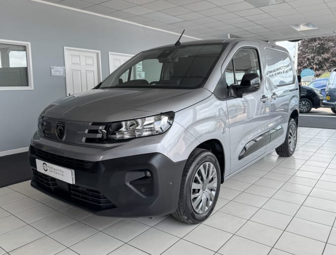 2025 Peugeot Partner