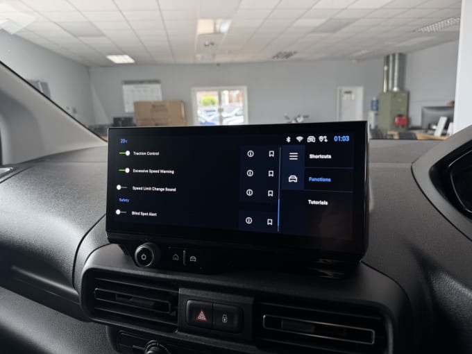2025 Peugeot Partner