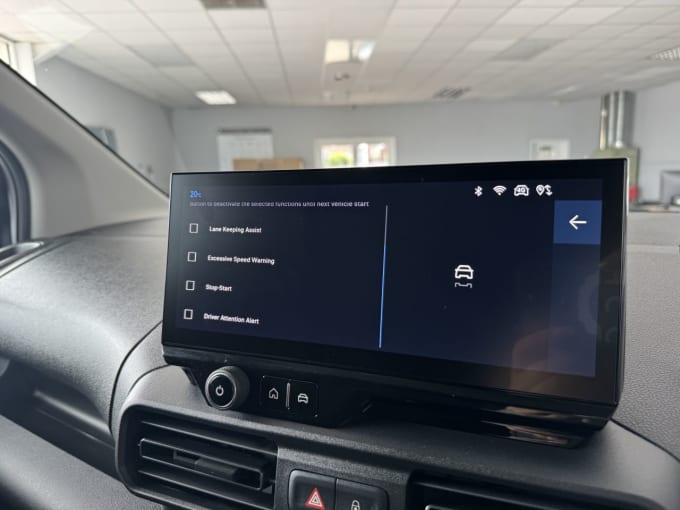 2025 Peugeot Partner