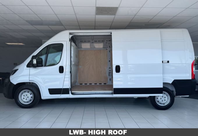 2025 Peugeot Boxer