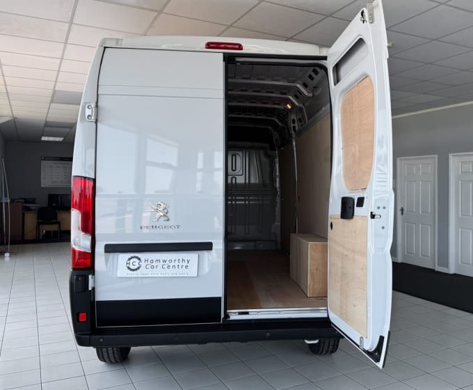 2025 Peugeot Boxer
