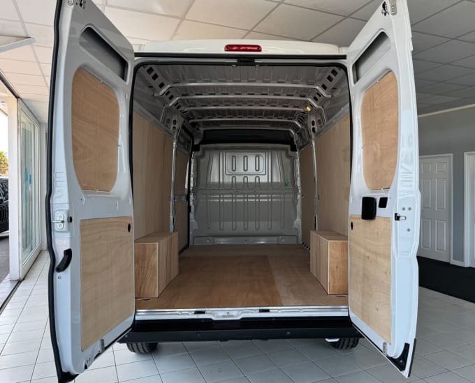 2025 Peugeot Boxer