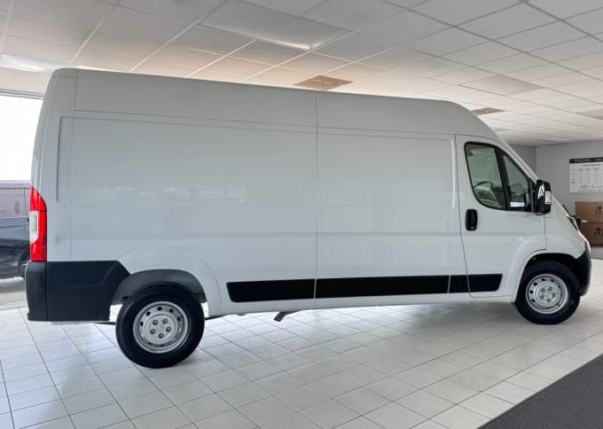 2025 Peugeot Boxer