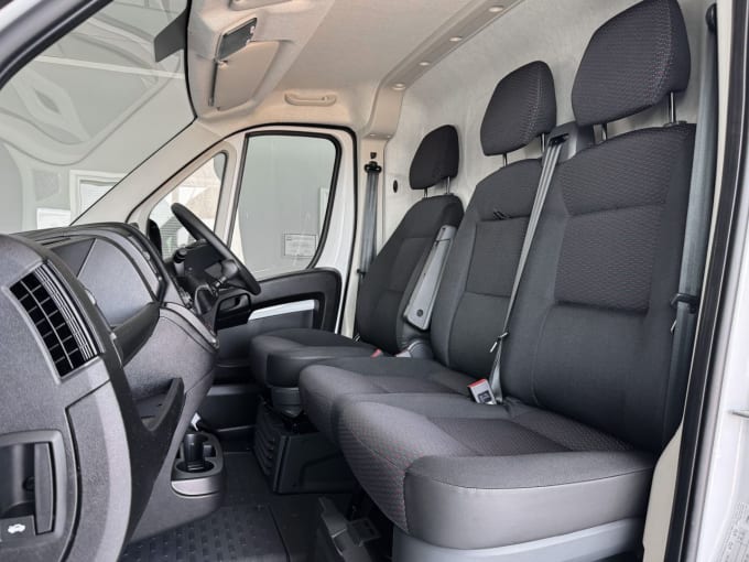 2025 Peugeot Boxer
