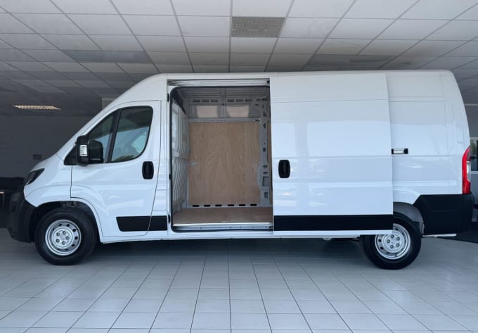 2025 Peugeot Boxer