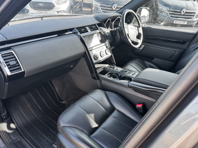 2025 Land Rover Discovery