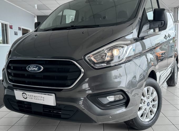 2025 Ford Transit Custom