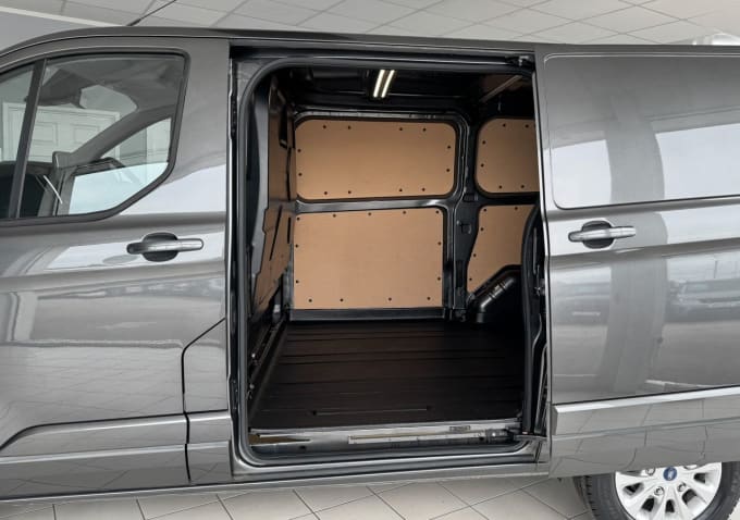 2025 Ford Transit Custom