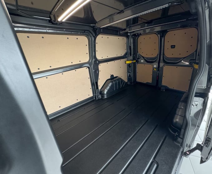 2025 Ford Transit Custom