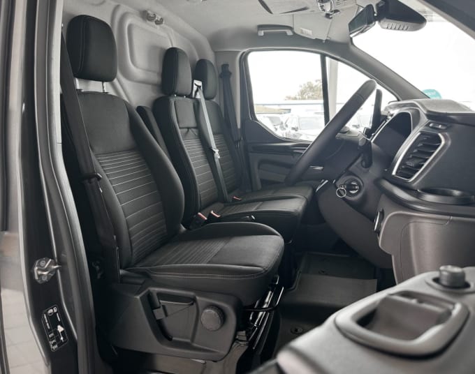 2025 Ford Transit Custom