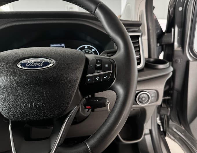 2025 Ford Transit Custom