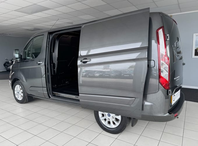 2025 Ford Transit Custom